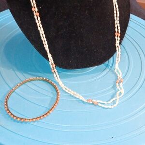 Dainty vintage pearls and bracelet